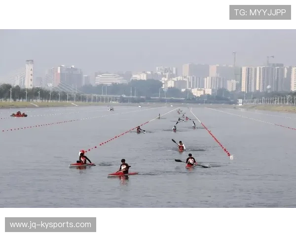 大型海洋皮划艇赛，感受水域中的极速激情，皮划艇视频比赛